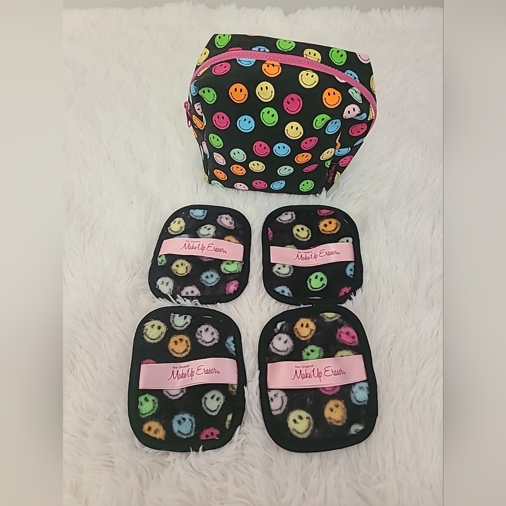The Original Makeup Eraser 5pc Set (Read Description) Smiley Edition